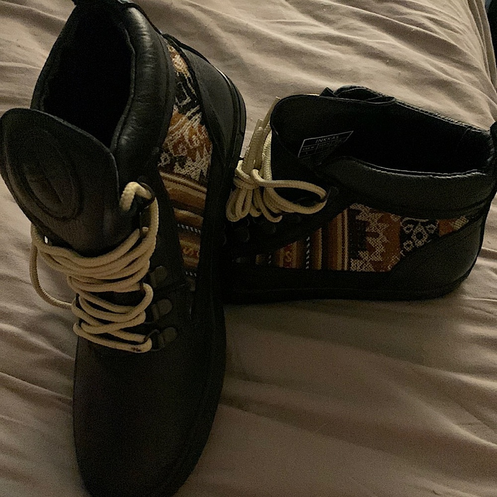 BRAND NEW/NEVER WORN Inkkas Leather Shoes